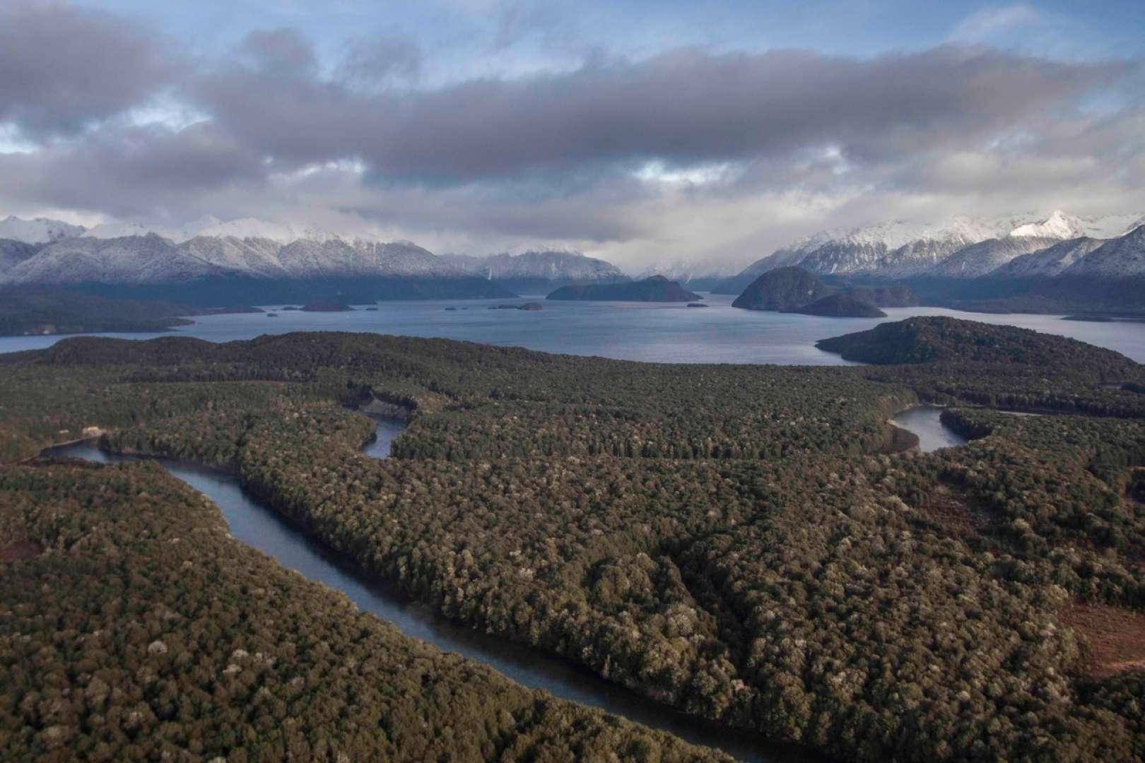 Views of the Waiau River and Lake Manapouri